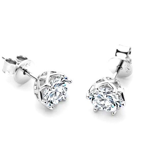 STUNNING 1 CARROT, MOISSANITE DIAMOND STUD EARRINGS. - Picture 1 of 6